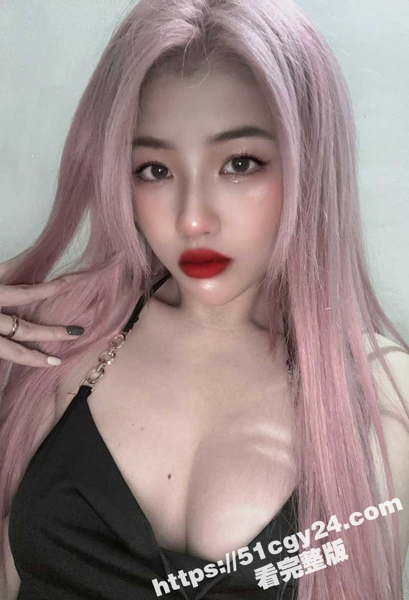 OF巨乳少妇 強尼 完整版福利合集 露奶拿假屌传授口交绝技 和大奶闺蜜模仿后入做爱！