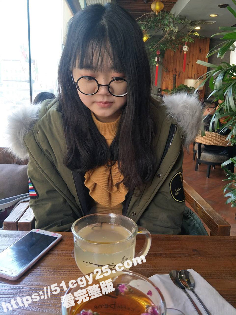 北京反差少女 高妹妹 不雅视频泄露 被猥琐摄影师 暴力抽插无套内射 身材超级劲爆！