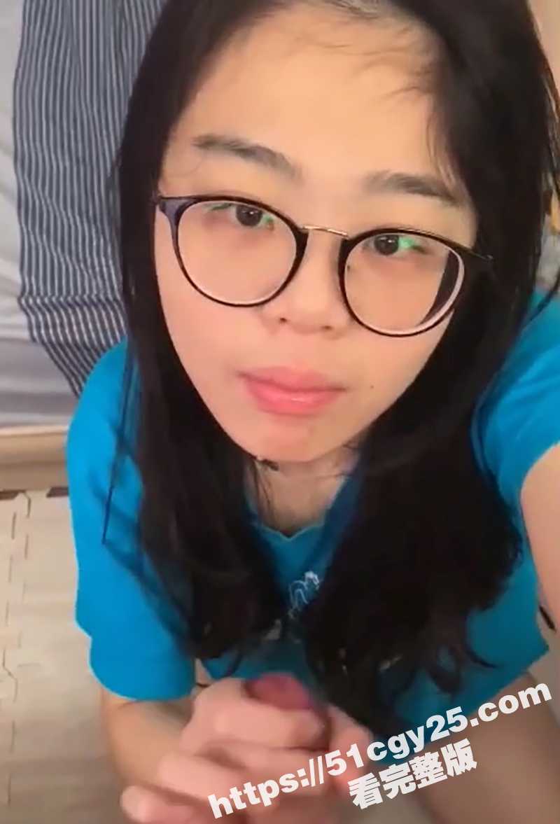 反差婊谢可萱不雅性爱自拍 4 拷贝