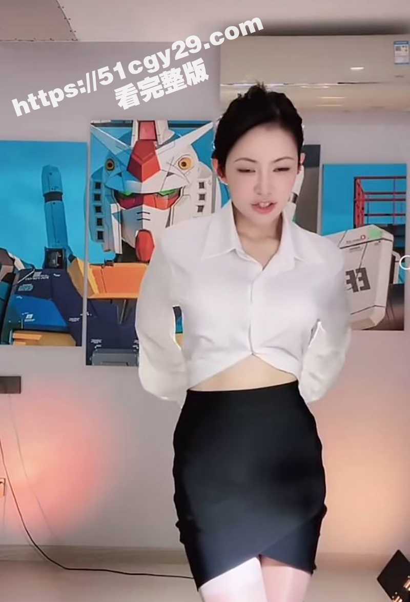 抖音网红一只霸王兽双视角直播视频 7 拷贝