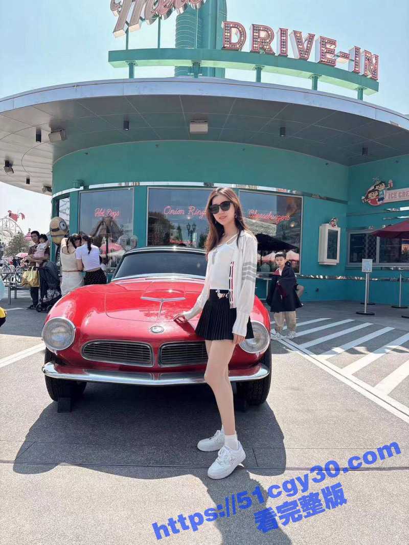 母子乱伦大神和妈妈激情车震04