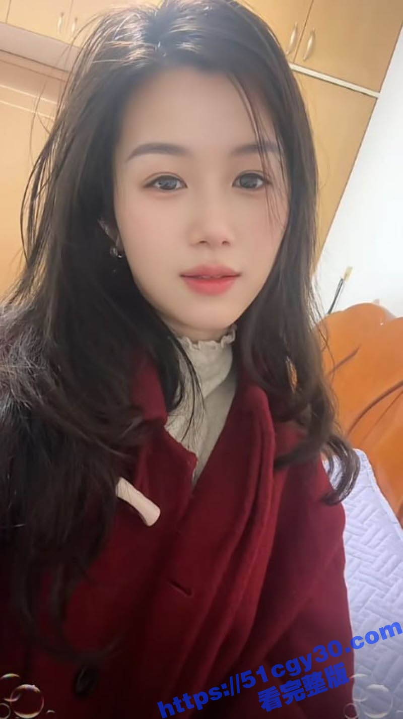 抖音网红殷萧童双视角炮机自慰 3