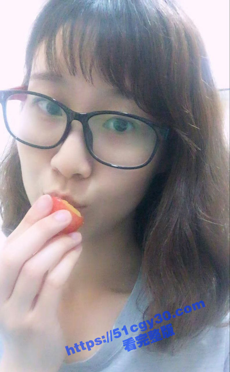 上海金山音乐教师王璐阳对外散播自己的淫秽视频和照片求插 拷贝 8