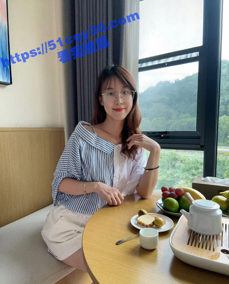 上海金山音乐教师王璐阳对外散播自己的淫秽视频和照片求插 拷贝 2