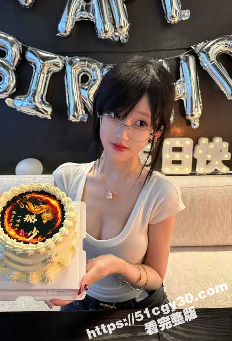抖音极品反差网红神再佑我璐酱露脸福利露三点自慰完整合集！2