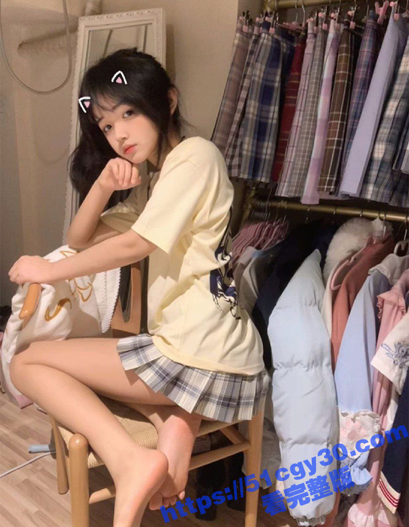 抖音清纯小萝莉部也是卜金主定制日常福利自拍 10