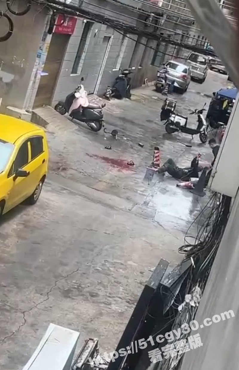云南玉溪无良房东拒退押金被砍死02