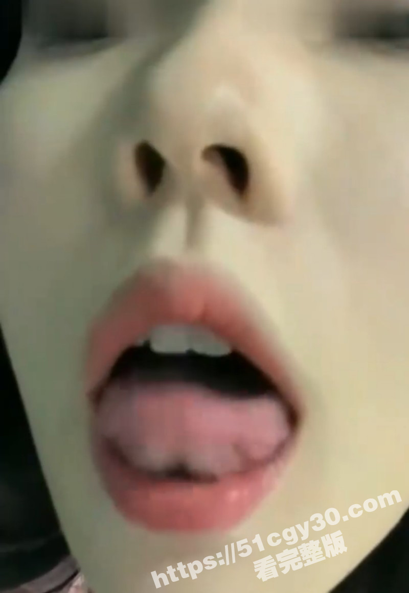 江西科技学院秦妍吐舌展示飞机高潮脸06