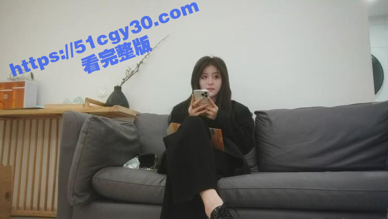 利哥探花再显神威 约炮操哭03年极品嫩妹 全方位暴力输出爽到妹子尖叫求饶！