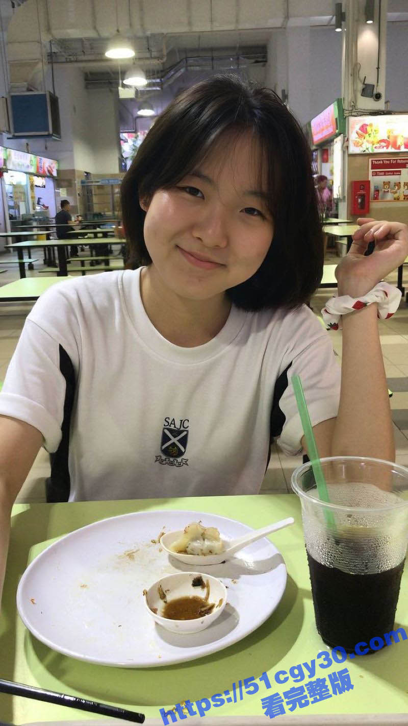 新加坡反差婊 静妍 分手后被前男友曝光 颈戴项圈全裸出镜 揉奶自慰完美暴露风骚本性！
