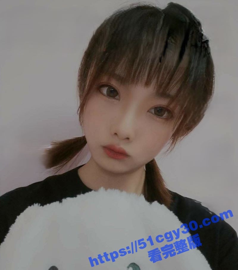 上海迎宾行政助理王一和男同事约炮被曝光 2