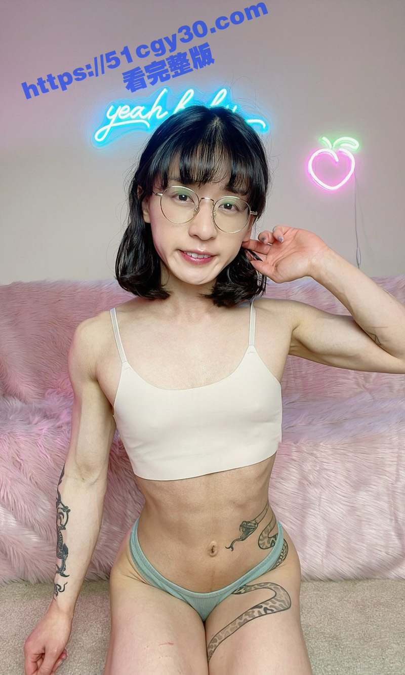 中外混血肌肉女郎Peachy下海拍片合集 6