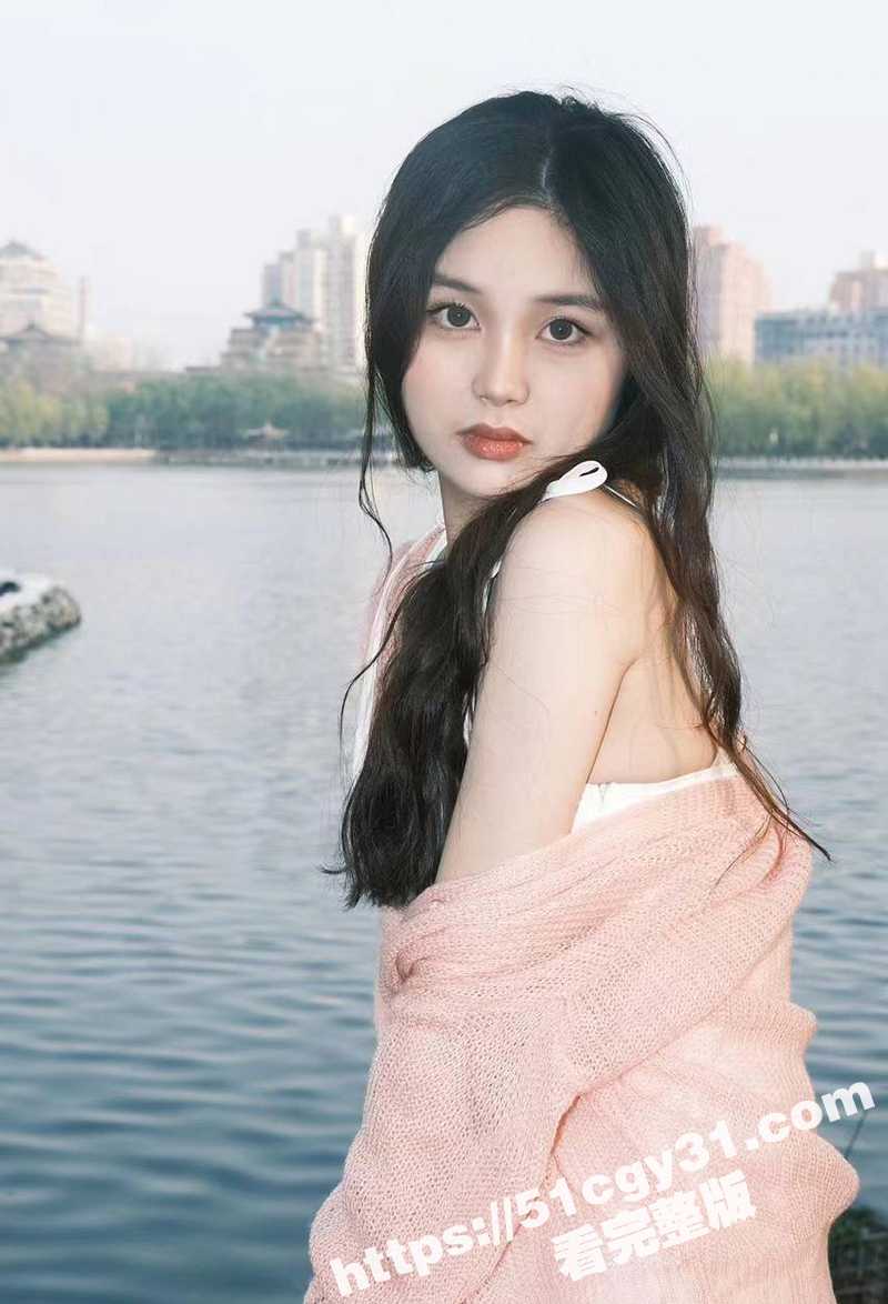 北京城市学院高颜值大学生王晗不雅视频流出6