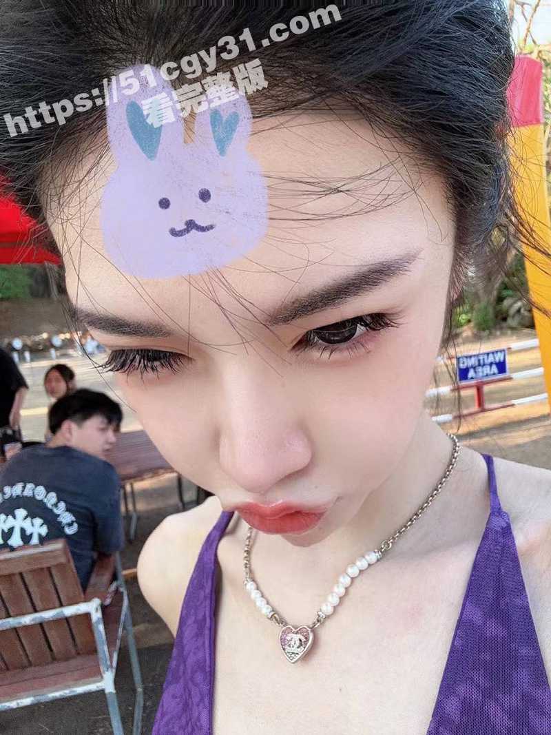 天津顶级名媛 黄丽娜 线下援交视频曝光 疯狂式口交深喉 被金主爆操爽的直翻白眼 肩部纹身实锤无疑！