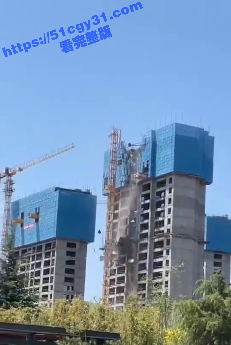 甘肃定西漳县工地塔吊折断事件04