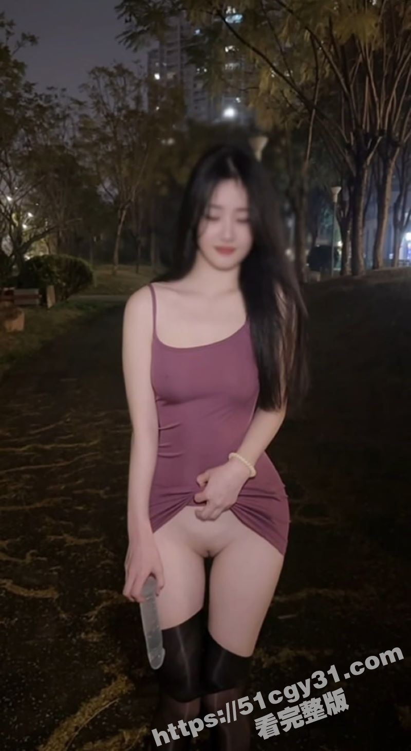 播音系大学生小美miyoki最新户外露出 3