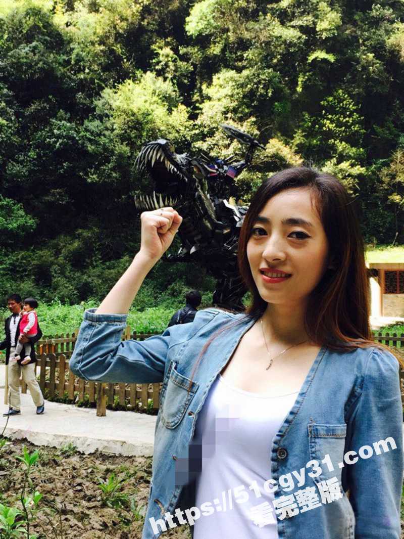 美女白领旅游与男友激情性爱视频02