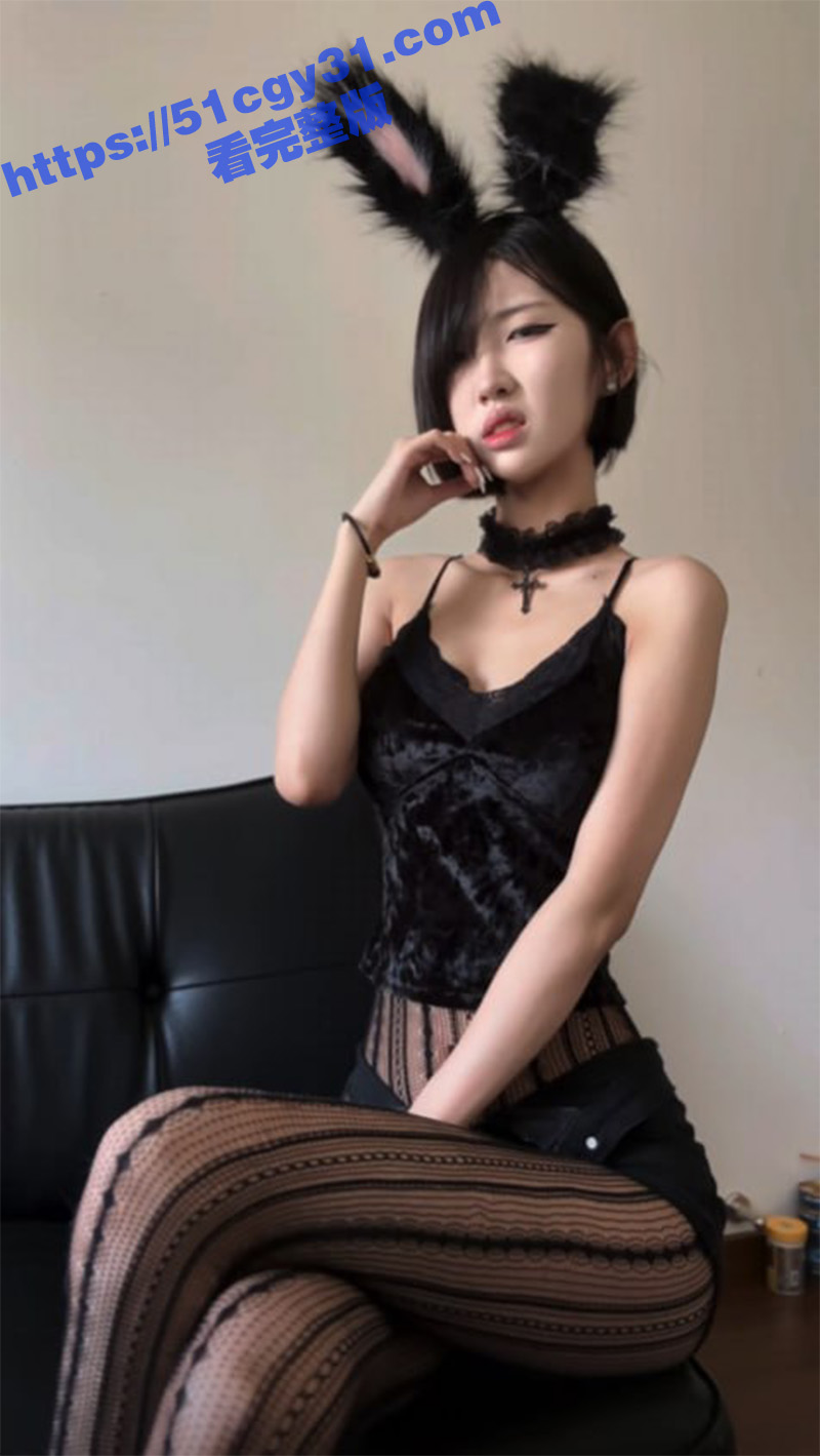 抖音50万粉网红 行简 5月份假鸡巴双穴齐开福利视频合集