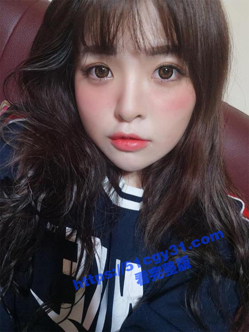 台湾F罩杯李姿仪草草直播秀巨乳 拷贝 3