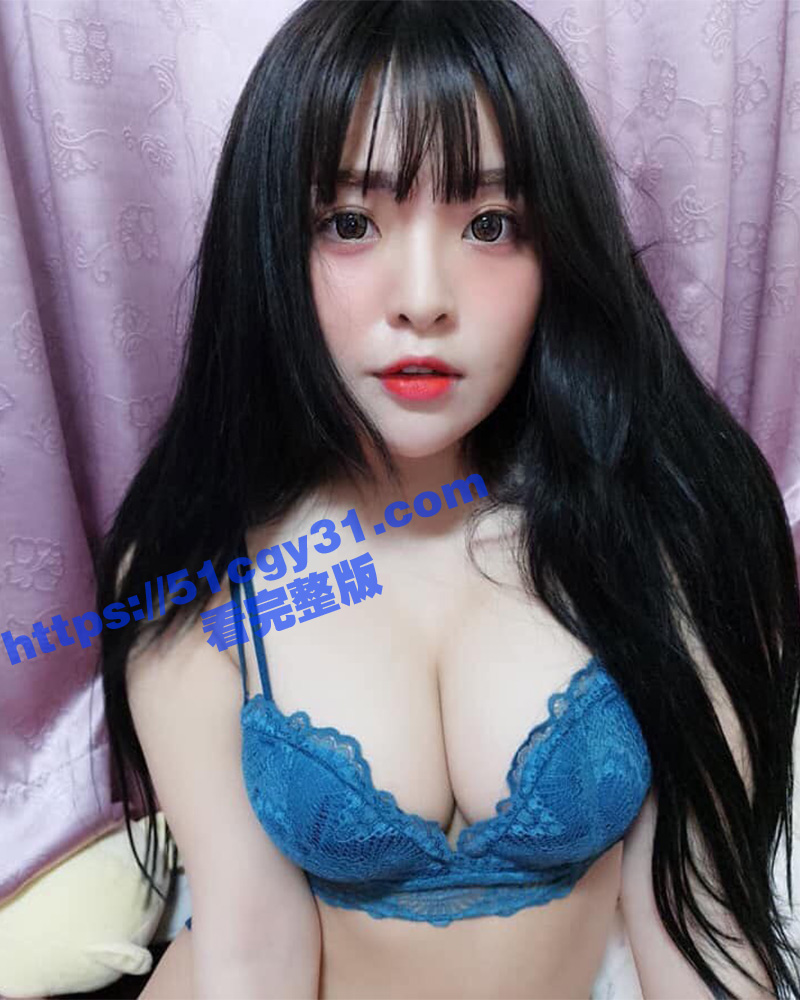 台湾F罩杯李姿仪草草直播秀巨乳 拷贝 5
