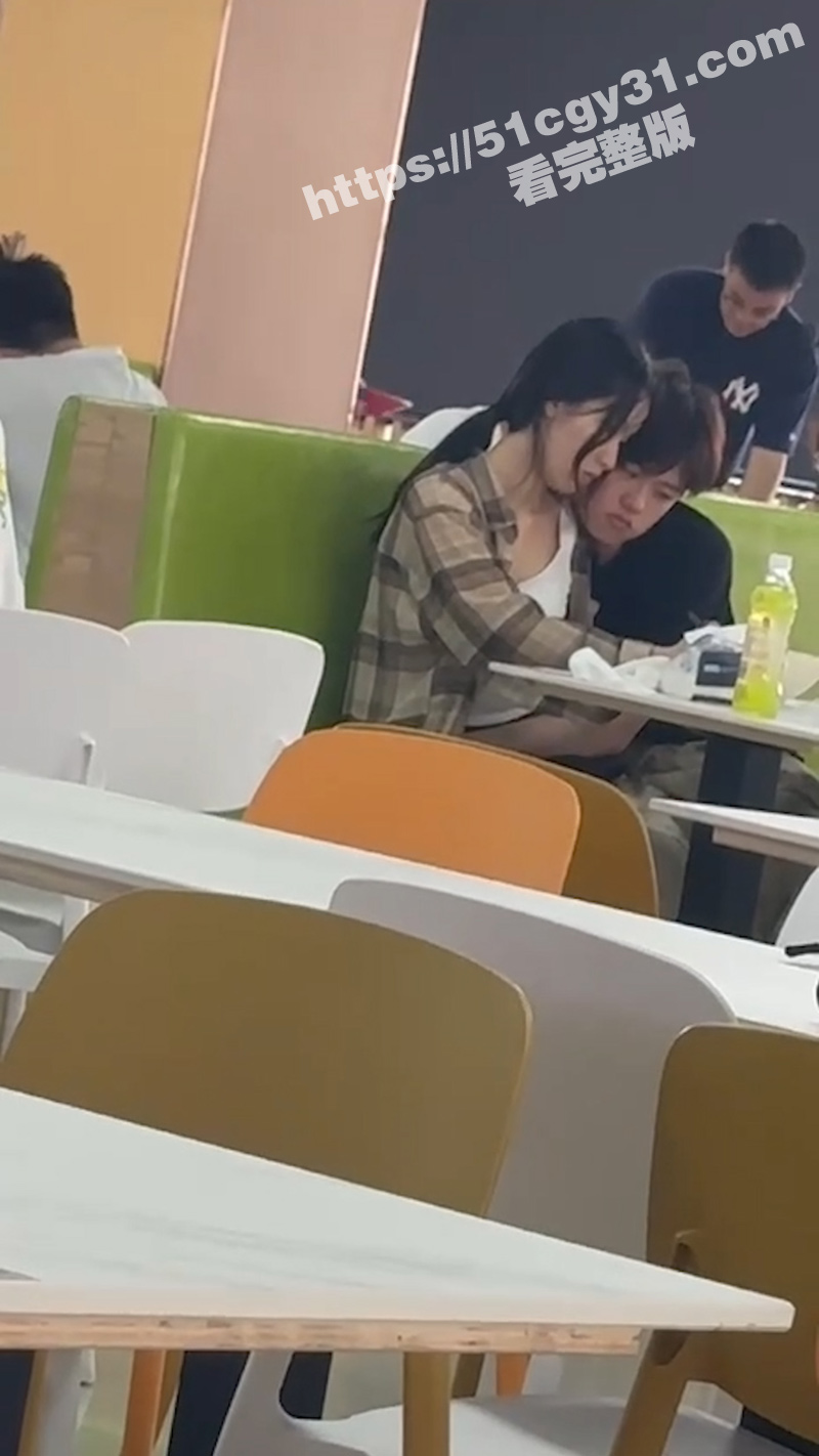 吉林建筑大学材料学院情侣食堂打飞机瓜（5）