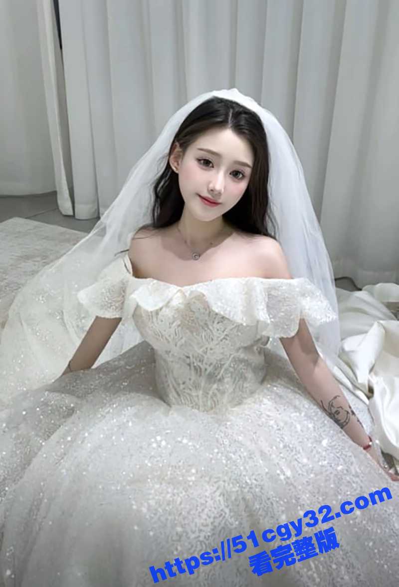 抖音保时捷女主播 小瑶瑶C 最新裸聊视频 与金主裸聊跳蛋自慰 露脸撅臀秀骚穴！
