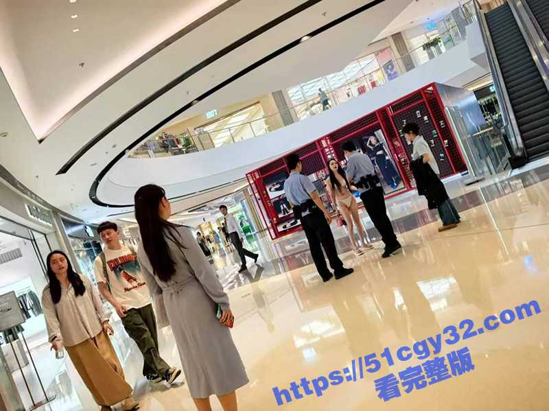 成都万象城主人的任务珍珠丁字裤露出（5）
