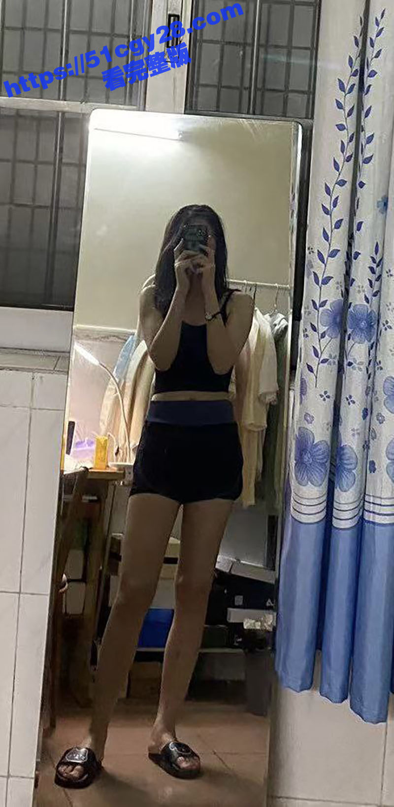 眼镜妹大学生颜射吞精私拍视频6