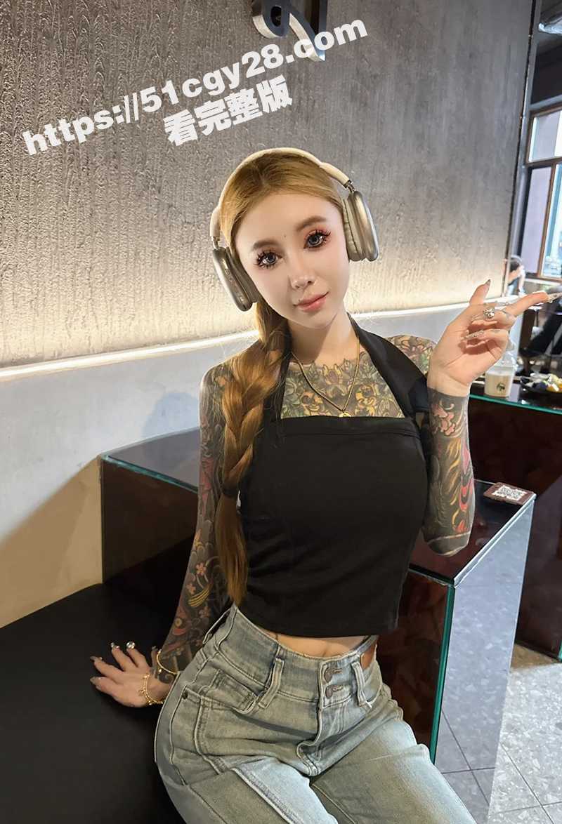 精神小妹做爱视频流出 3