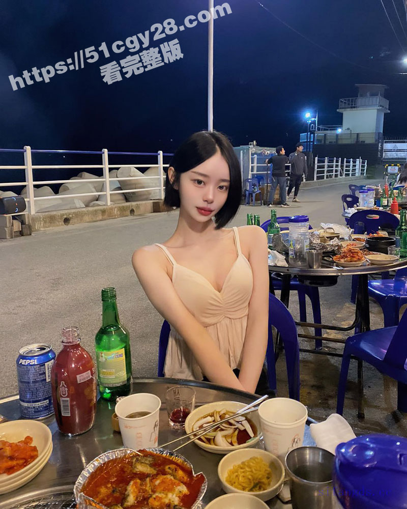 釜山网红 美元曾伊mllnjx 最新热舞福利炸全网 反差女神丁字裤骚舞 火辣到心跳失控！