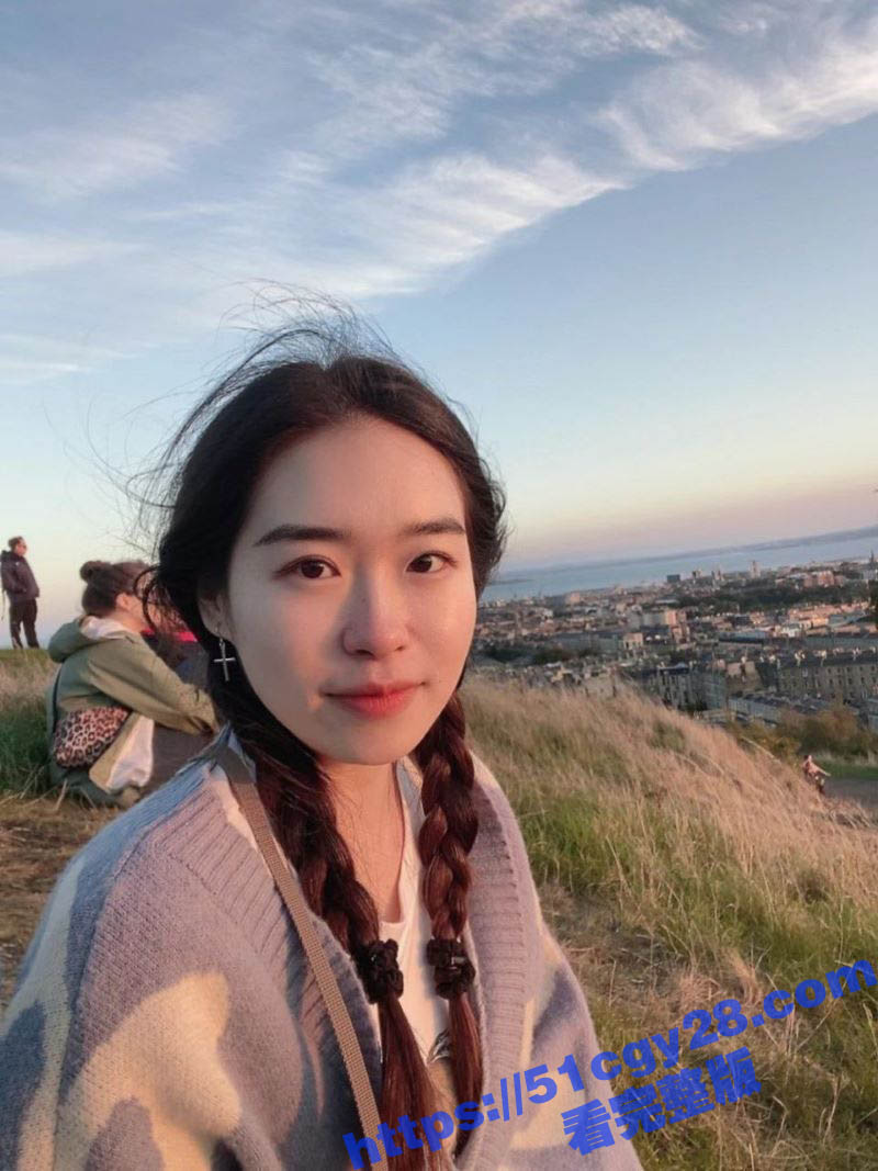 乌兰浩特张雪萌舔奶啪啪视频 2