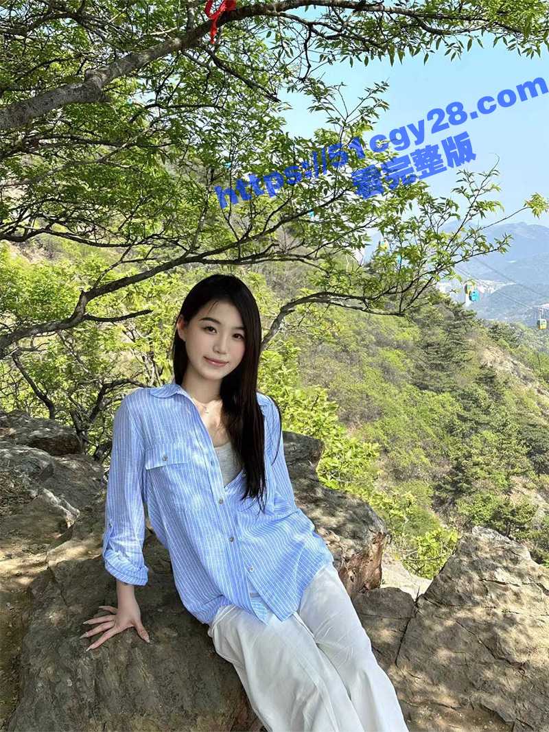 山东青岛吴雯在三亚给人当母狗1 拷贝