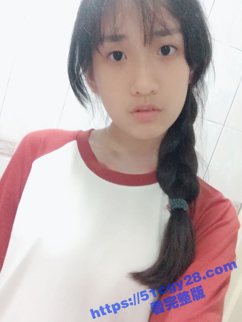 嘉义技术学院 萧雅雯 大尺度自拍流出 全裸展示娇嫩身躯 花洒洗逼道具自慰 反差惊人！