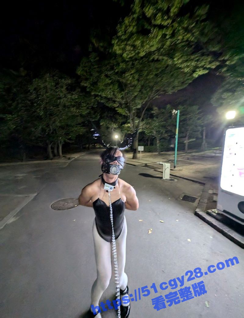男子裸贷延期被当肉便器SM调教 2