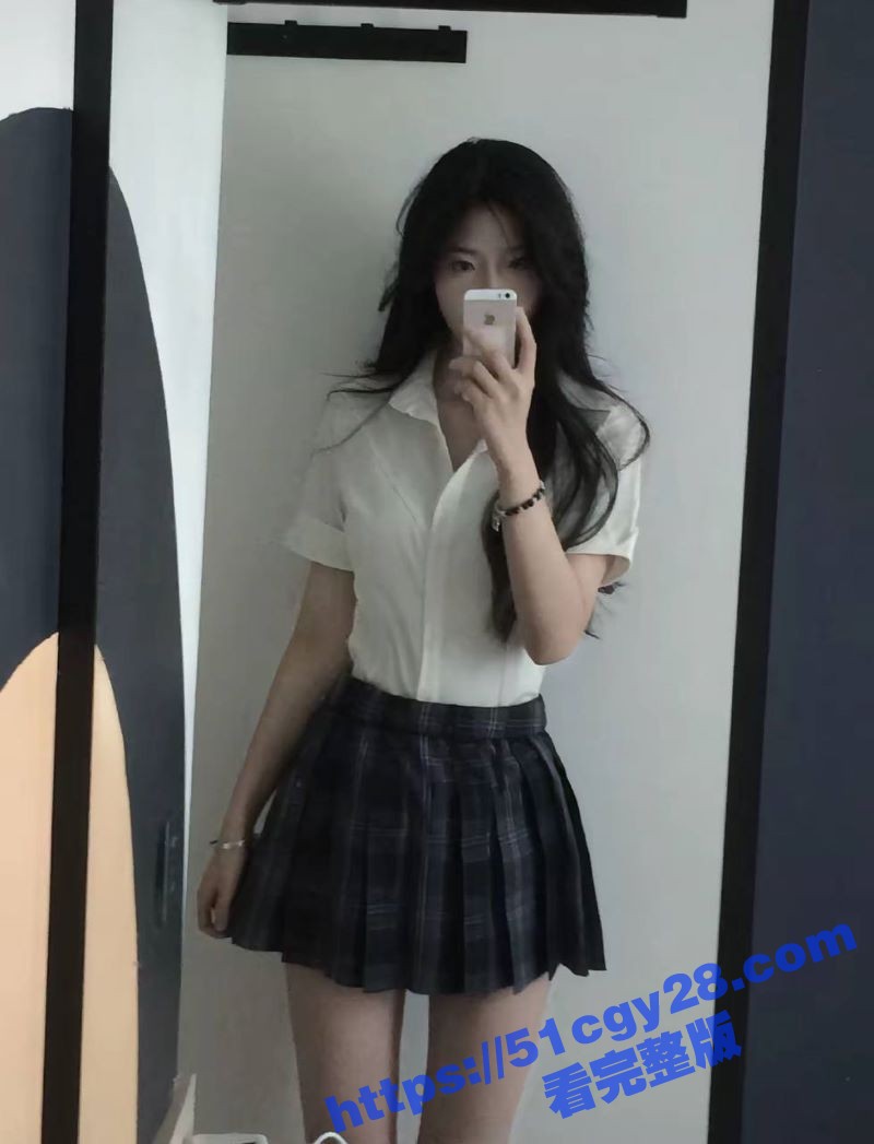 陕西清纯眼镜妹和男友酒店走廊啪啪 2