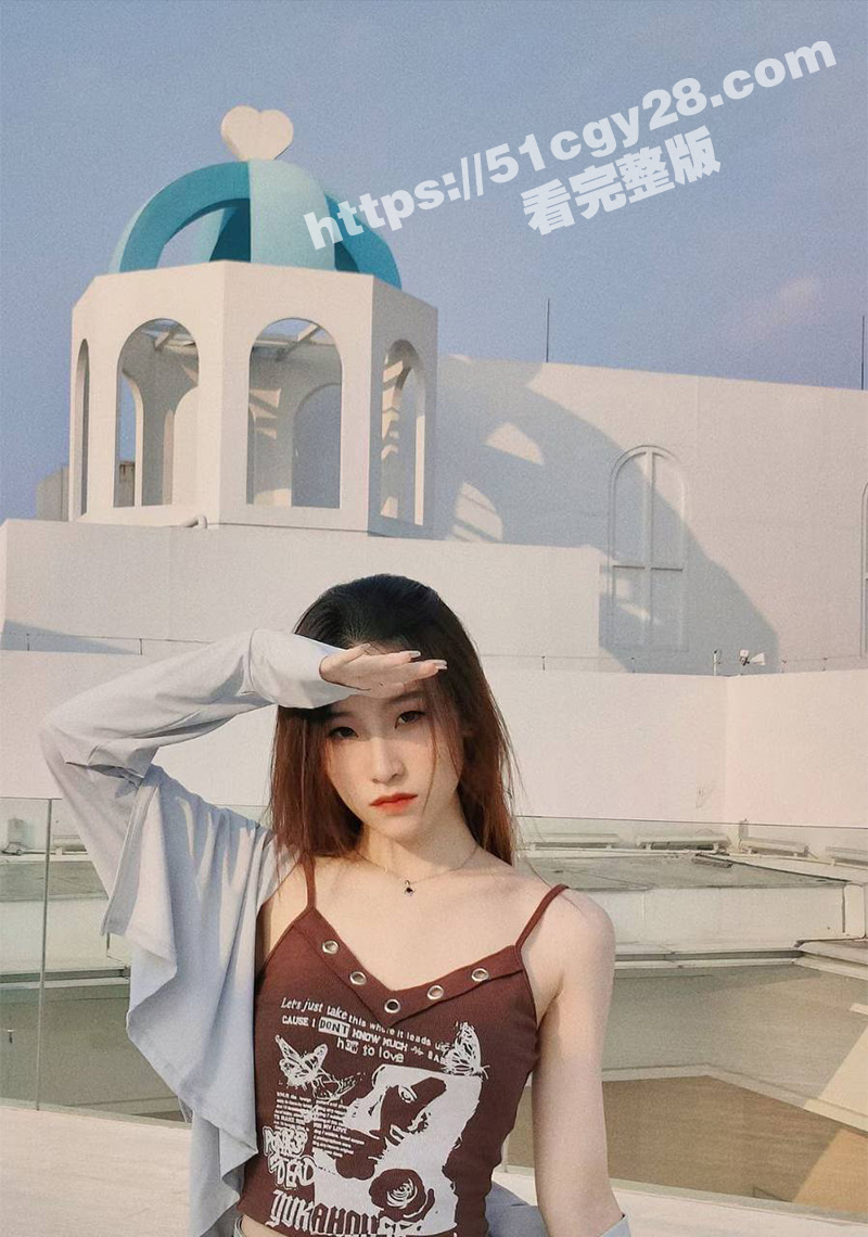 广东佛山酒馆 潘雨欣 为拉业务私拍裸聊视频 两指揉穴自慰挑逗客户 性感身姿娇喘呻吟 反差感爆棚！