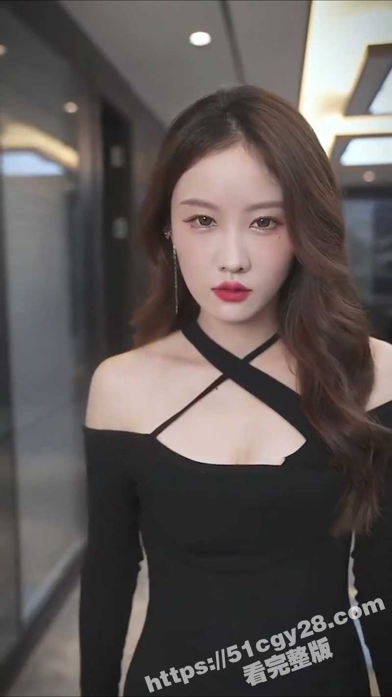 擦边短剧《我能偷听心声》小伙竟意外获得能偷听别人心声的超能力 从此靠读心术在办公室和卧室双线开挂！