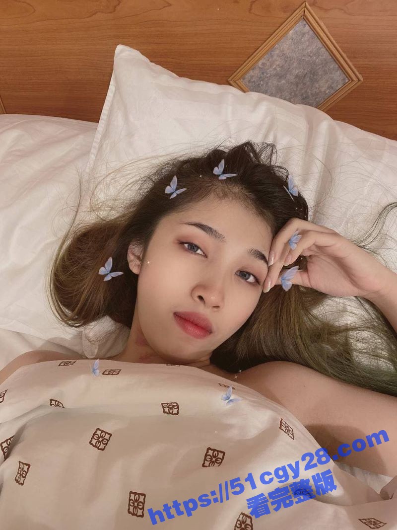 金发美女露脸性爱视频泄露 主动骑乘腰肢灵活扭动 后入猛烈顶撞臀 带起阵阵肉浪 全程呻吟不断！