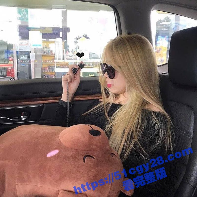 金发美女和男友酒店露脸啪啪 3