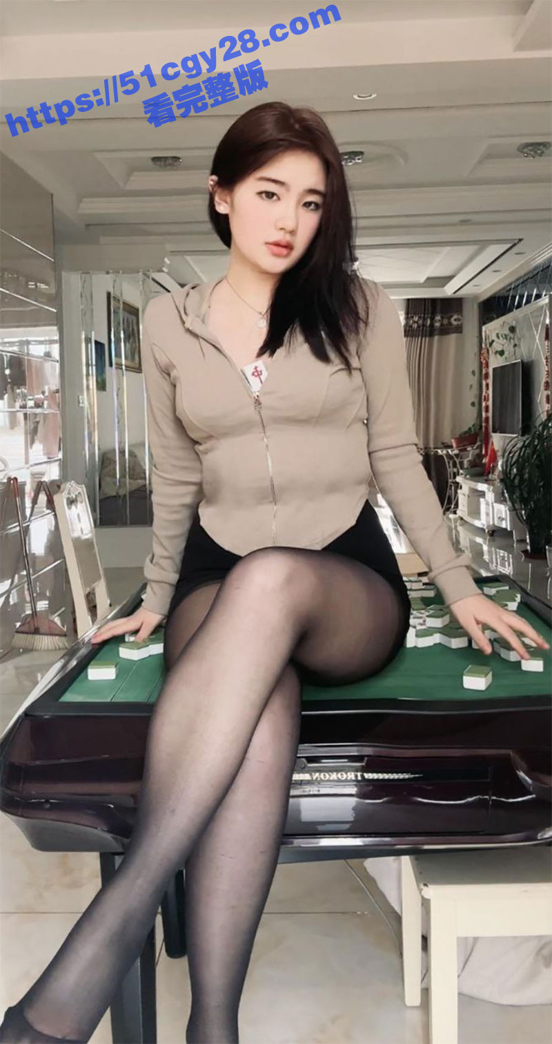 超高颜值学生妹 反差裸舞自拍流出 美乳骚穴同框展示 尺度大到炸裂！