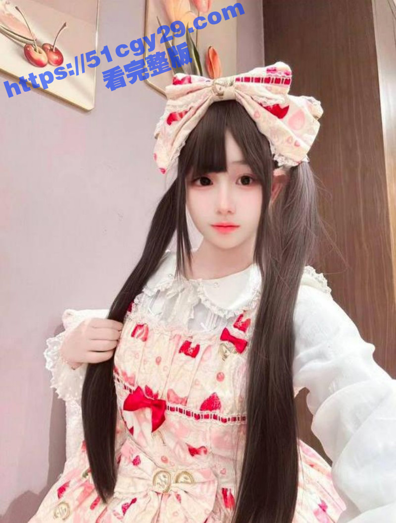 天津财经大学萝莉学妹 田心语 情窦初开饥渴难耐 520与富二代约会后被开发双穴！