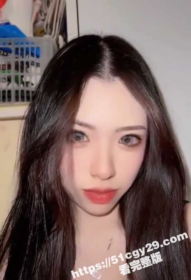 新加坡高颜值小网红babybebe性爱视频曝光8拷贝