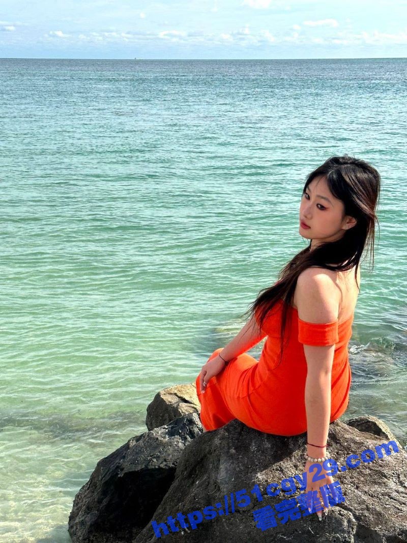 反差女神吃鸡性爱视频流出 3