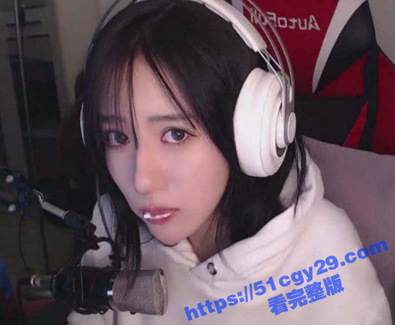 抖音网红呆妹儿小霸王首秀日塌房前男友独爆料开房洗澡三点全漏露脸视频（2）
