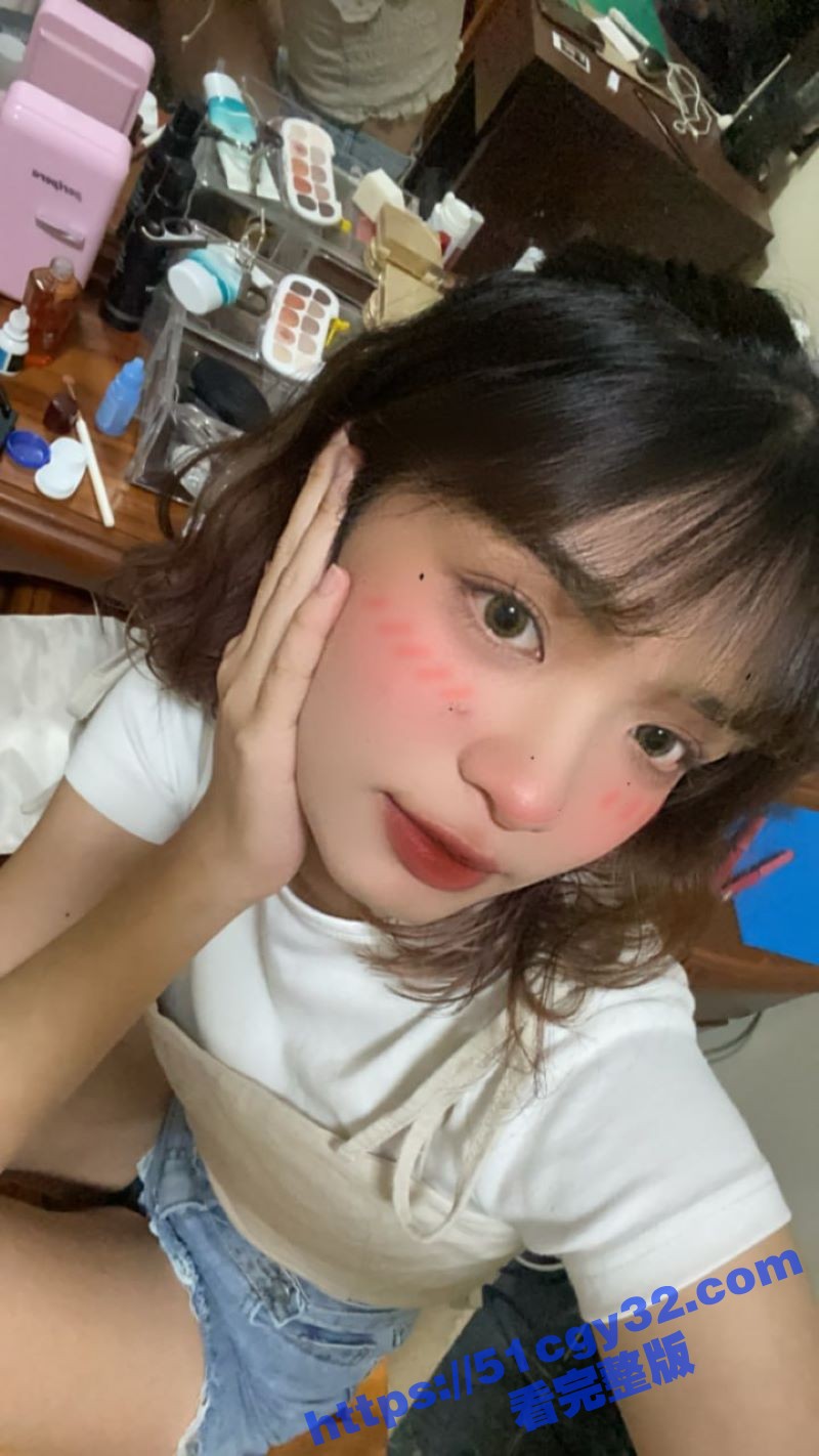 台湾牙套妹子陈雅婷骑乘口爆 5
