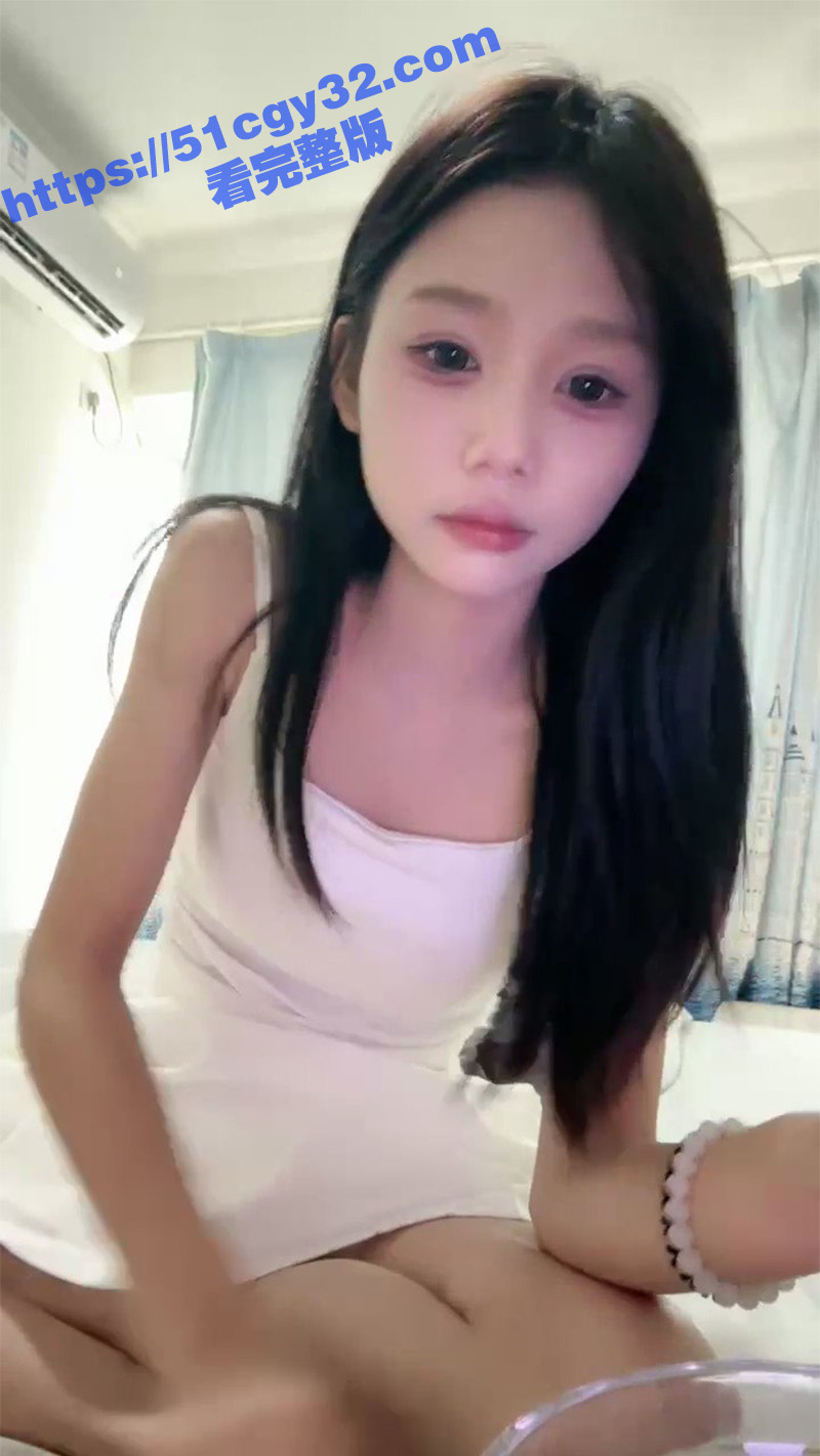 在校学生嫩妹裸体直播掰穴自慰特写合集 拷贝 4