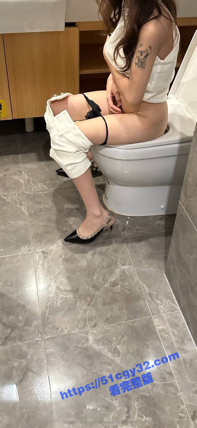 富二代fKabuto约炮伴游小穴被干肿 拷贝 4