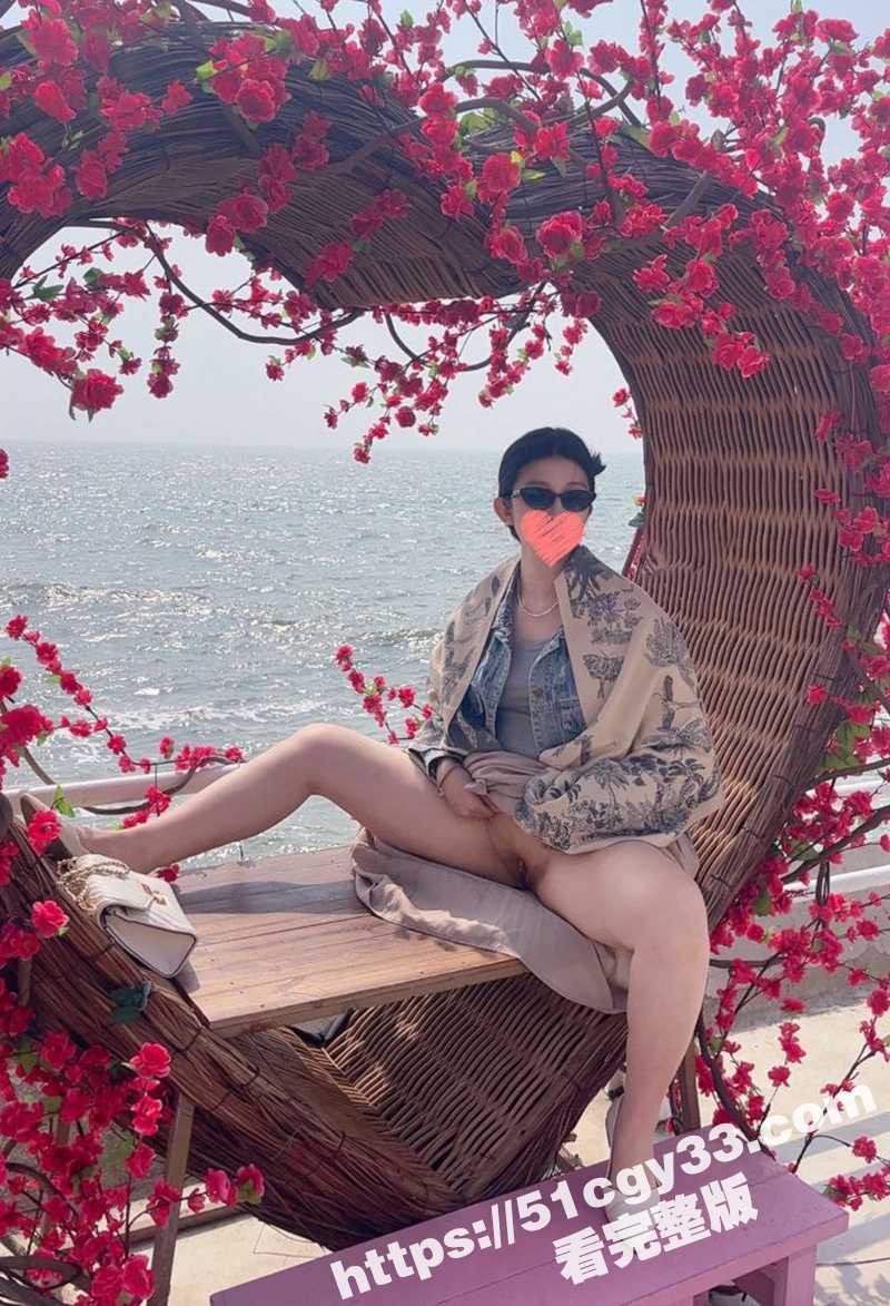 推特已婚人妻被金主调教啪啪户外露出不雅视频合集曝光3拷贝