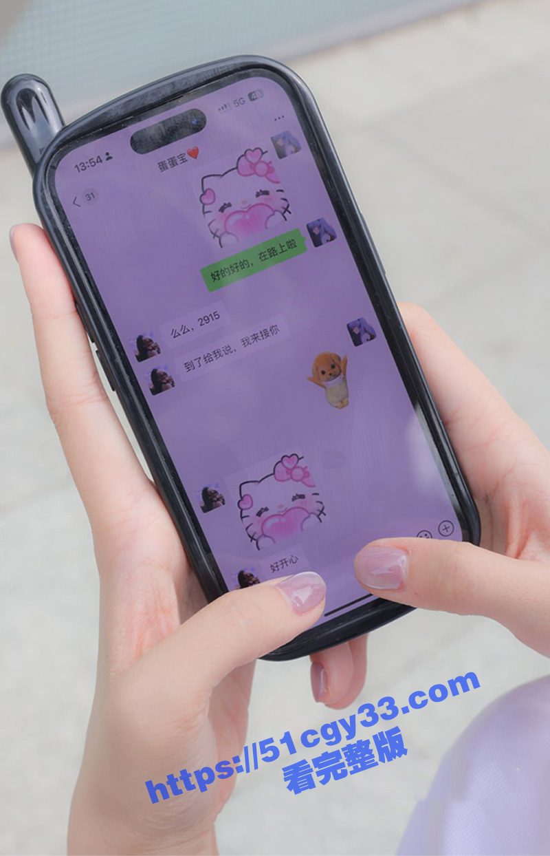 国产人气名模 蛋蛋宝 袁圆 学生装写真私拍福利 揉奶道具激情挑逗 香艳画面欲到爆!