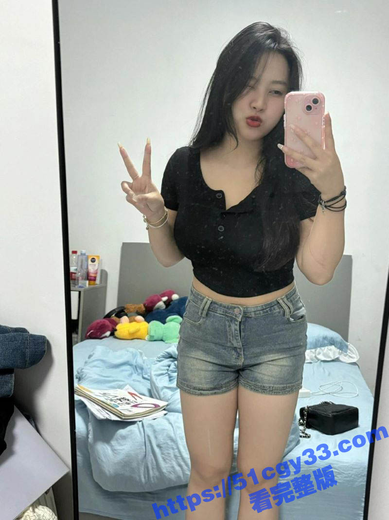 武汉反差婊吴莹莹 乖巧外表藏骚浪本性 醉酒约炮性爱视频曝光！